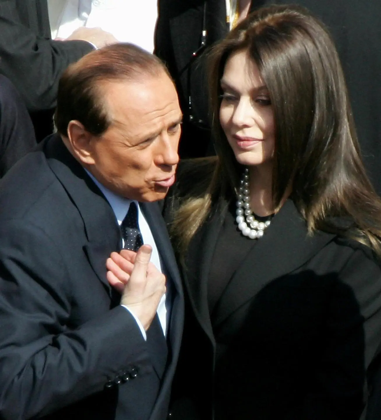 Veronica Lario: “Berlusconi sta male, ce la mette tutta”