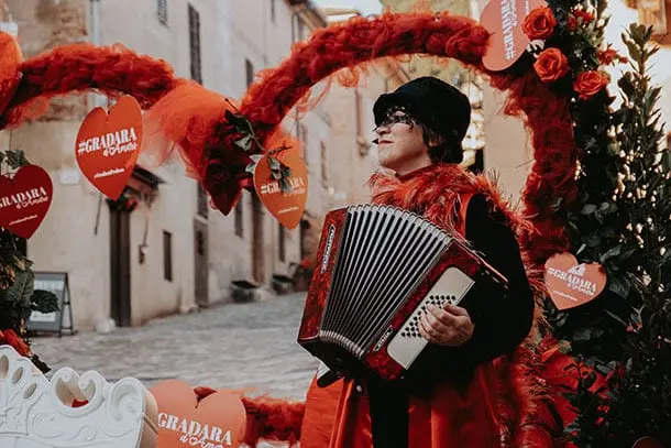 I Borghi più belli d'Italia a febbraio: per San Valentino la Rocca di Gradara e l'amore proibito di Paolo e Francesca