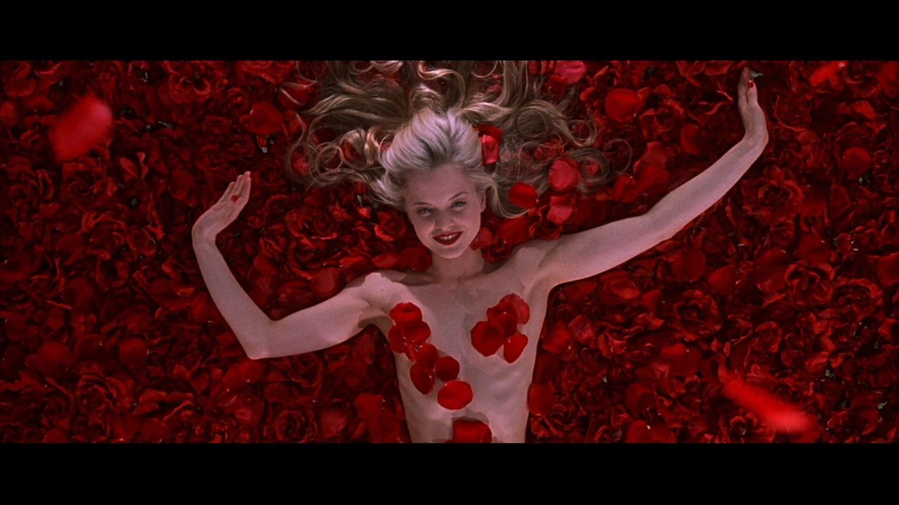 Una scena del film "American Beauty" di Sam Mendes