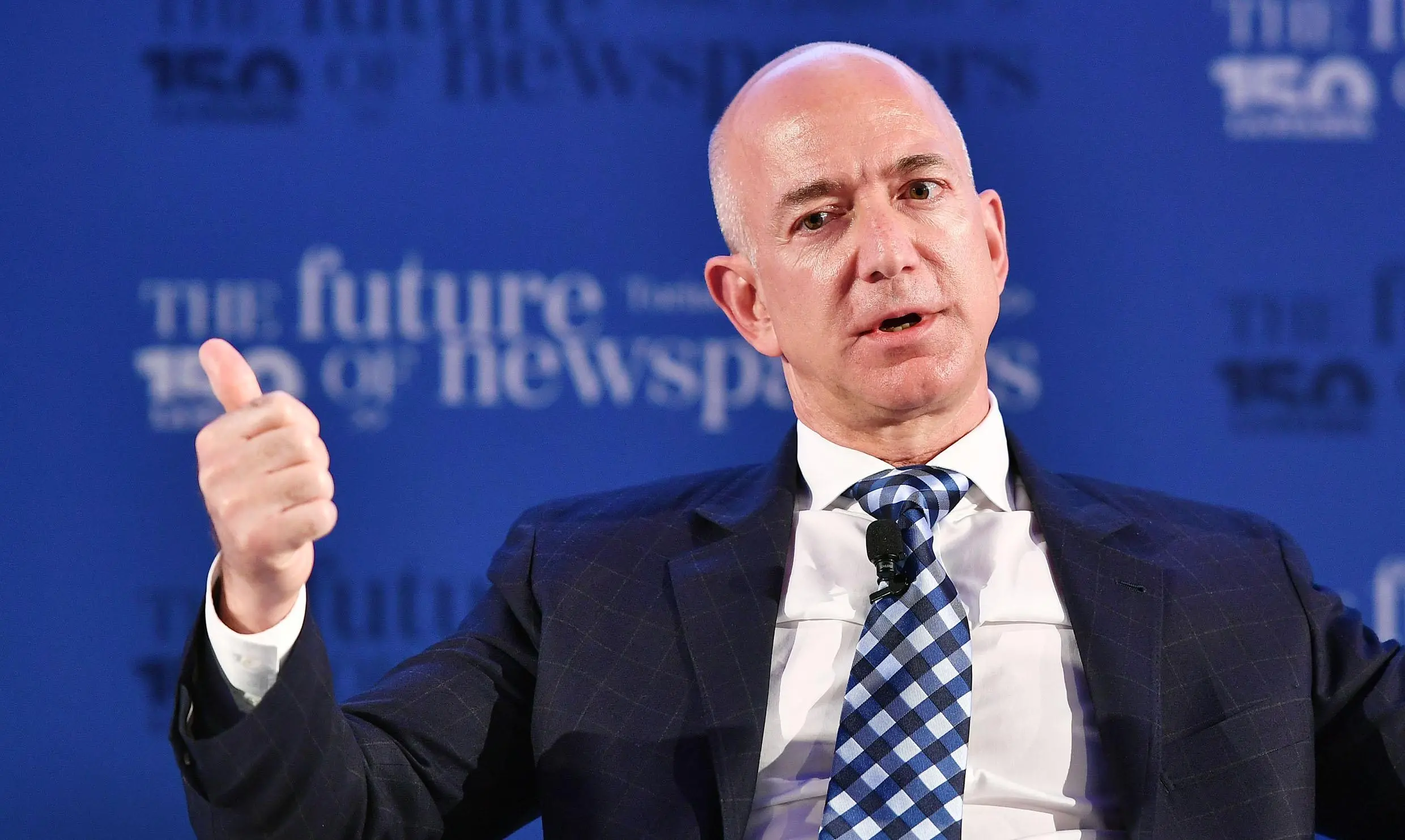 Jeff Bezos andrà nello spazio: primo volo con il fratello il 20 luglio