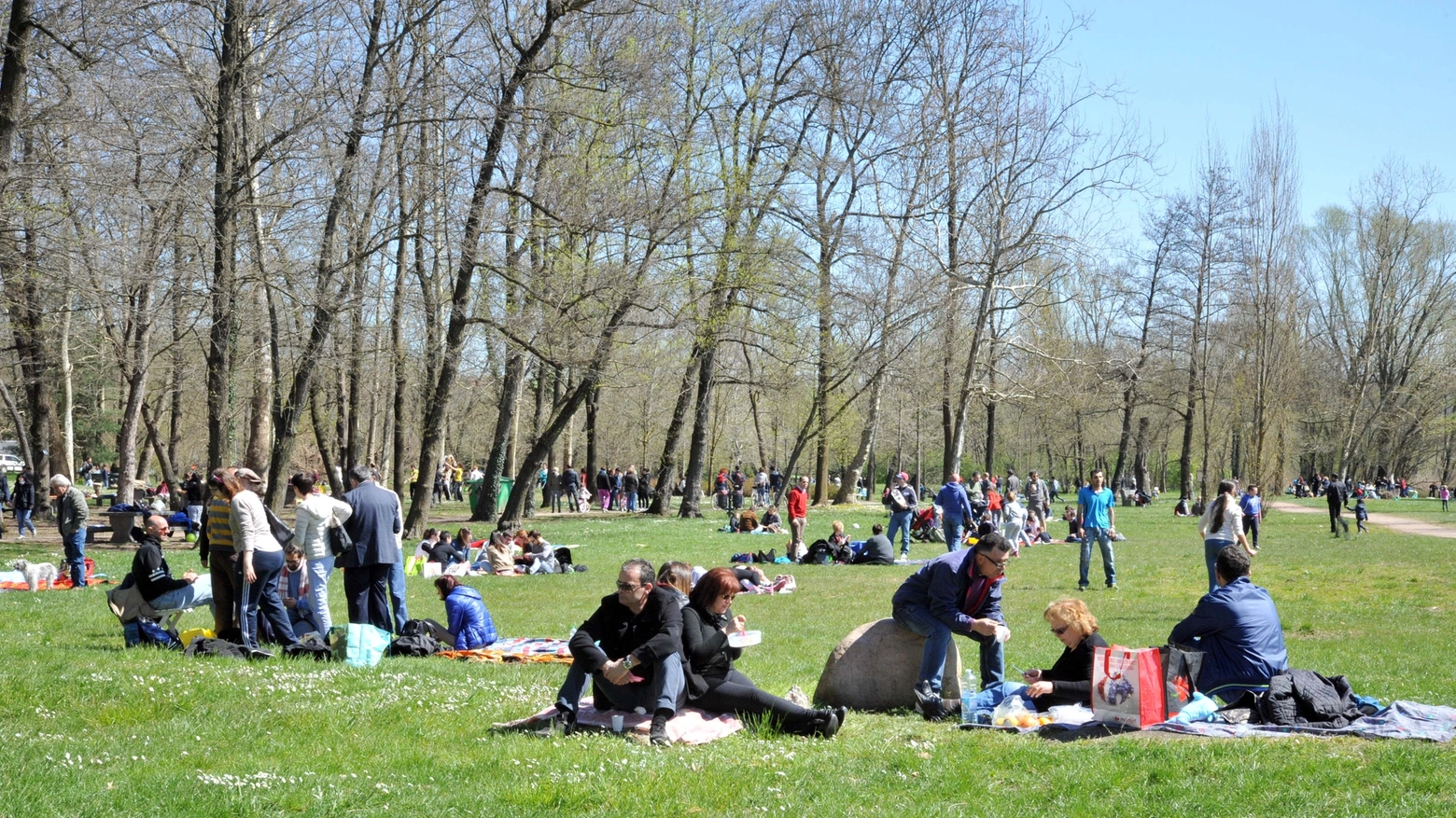 Previsioni meteo: bel tempo a Pasqua, più incerto a Pasquetta (foto Newpresse)