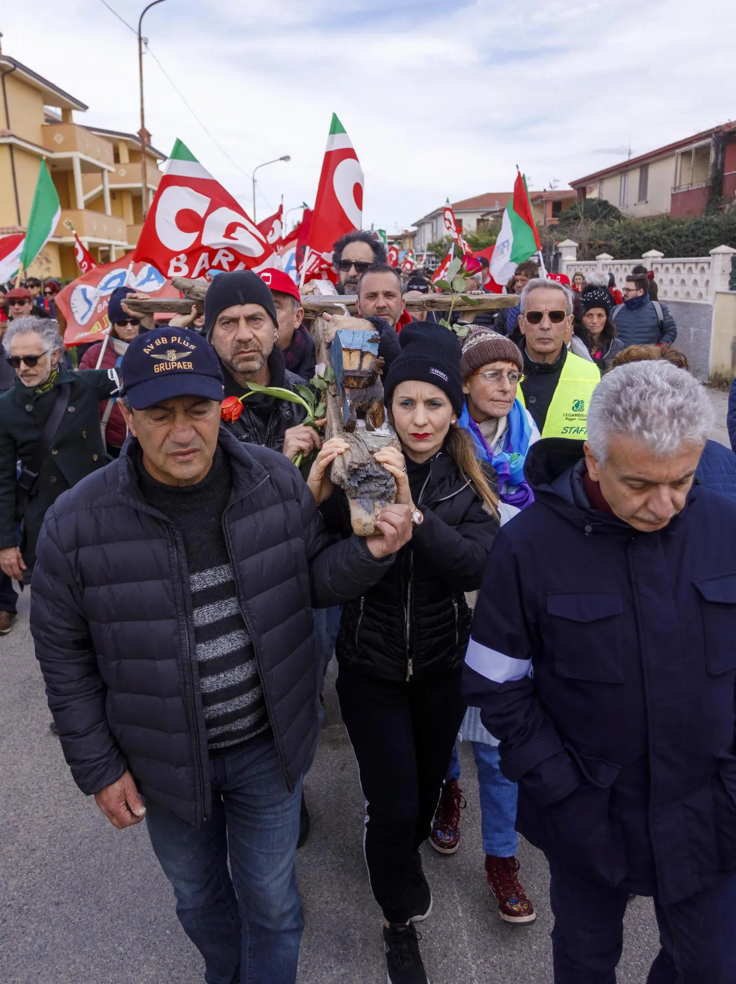 Gli sbarchi continuano. Altri 5 mila salvati. Si teme maxi ondata dalla Tunisia