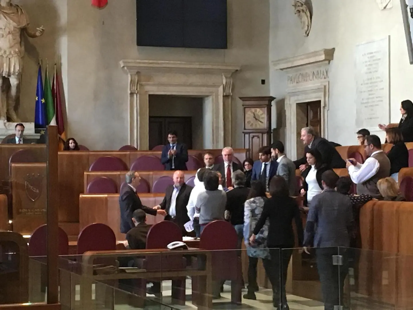 Caso Muraro, rissa sfiorata in Campidoglio