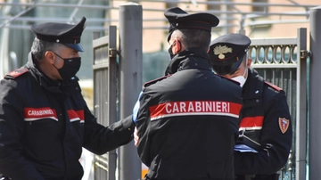 Napoli, 15enne accoltella 3 giovani e poi va in caserma a sporgere denuncia contro di loro