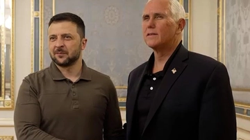 Ucraina, Pence a Kiev incontra Zelensky: “Faccio la mia parte”. Mosca: “Nessun accordo con Zuppi”. L’incontro con Kirill