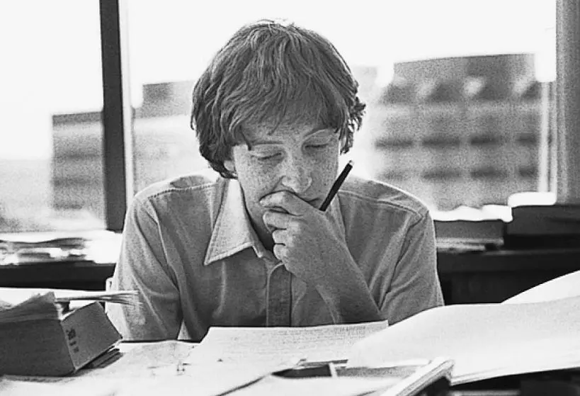 Bill Gates pubblica il suo curriculum del 1974 su Linkedin. Ecco quanto guadagnava