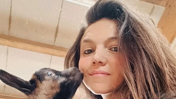 Jessica, le capre e i lupi: “Io donna pastore, così difendo i miei animali”