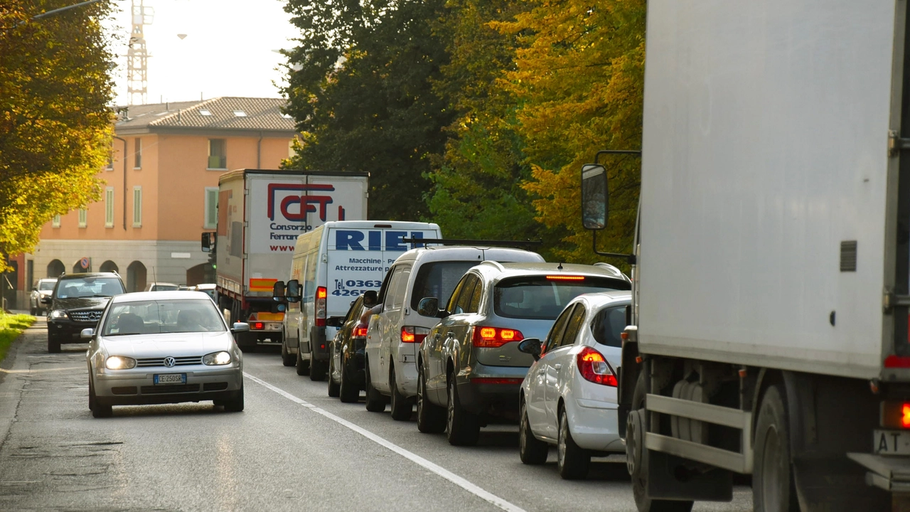 Automobili in coda (Fotowebgio, Depascale)