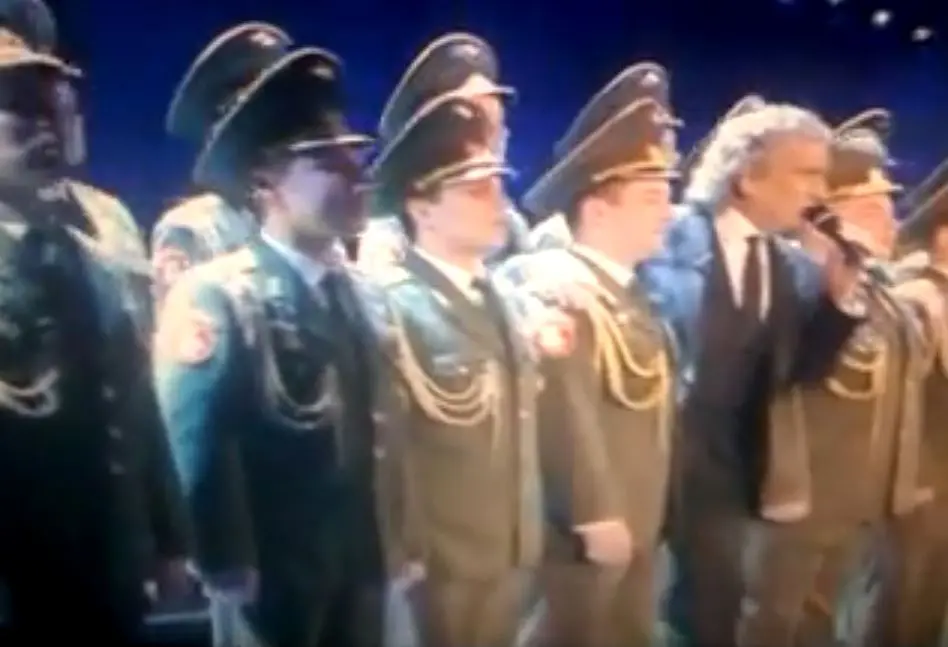 Aereo russo, il coro dell'Armata Rossa cantò a Sanremo l'Italiano con Cutugno