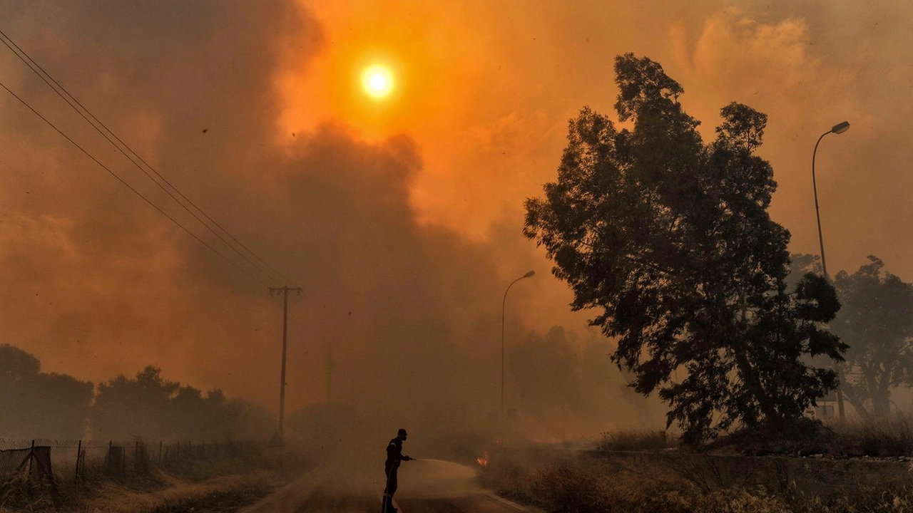 Incendio ad Atene (LaPresse)