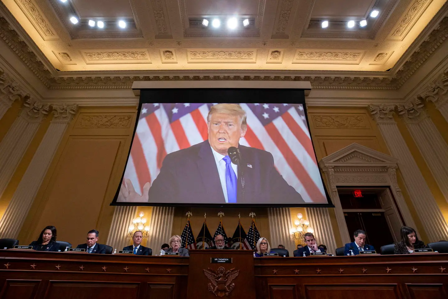 Trump deferito per assalto Capitol Hill, incriminazione non scontata. Cosa può succedere