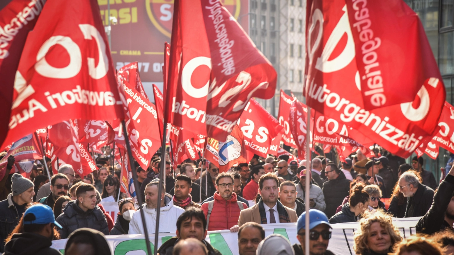 Cobas in corteo (foto d'archivio Ansa)