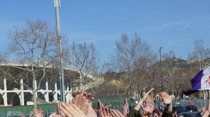 Fiorentina: nuovo striscione di protesta