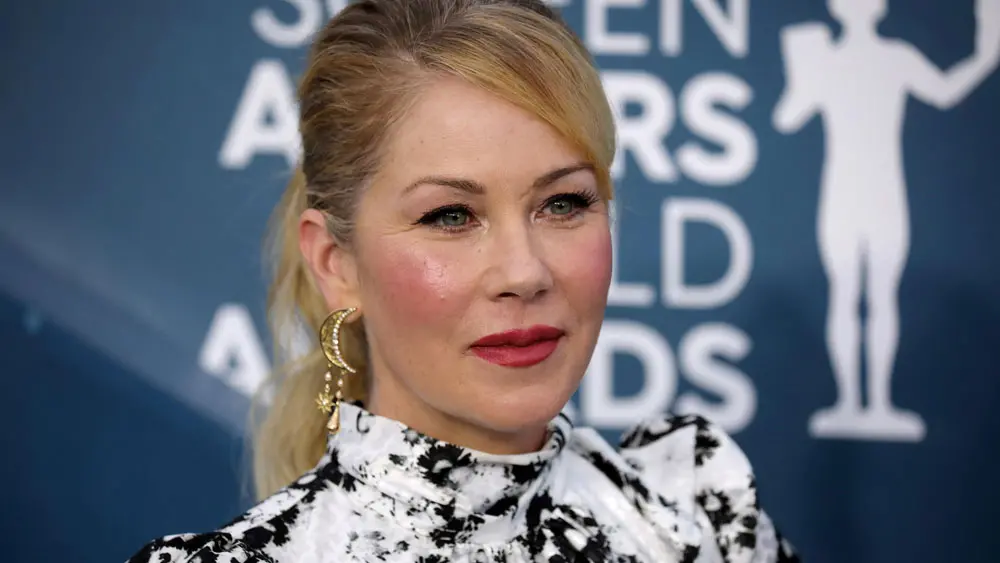 Christina Applegate rivela la propria malattia: "Ho la sclerosi multipla"