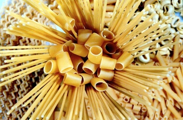 Pasta, aumenti choc. Vendite in picchiata e cibo più caro: più del 7% in un anno