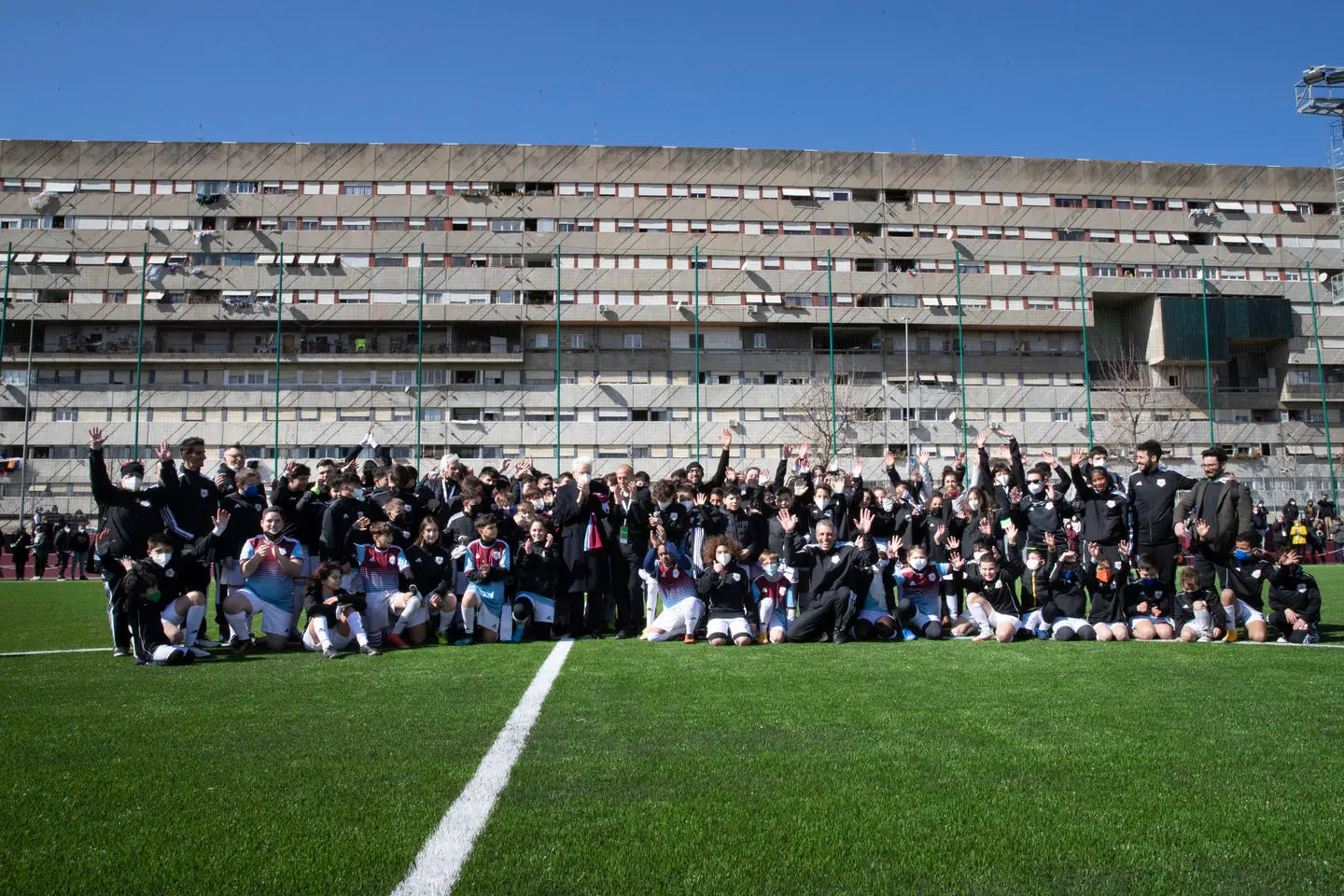 Roma, inaugurato il campo di Calcio Sociale. Mattarella: “Ai rigori avrei tirato anch'io"