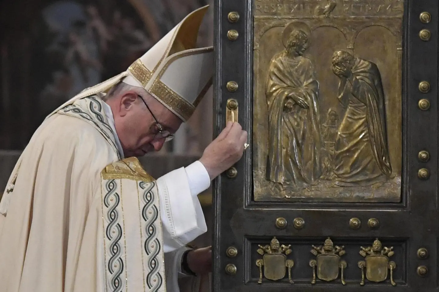 Giubileo, Papa Francesco ha chiuso la Porta Santa