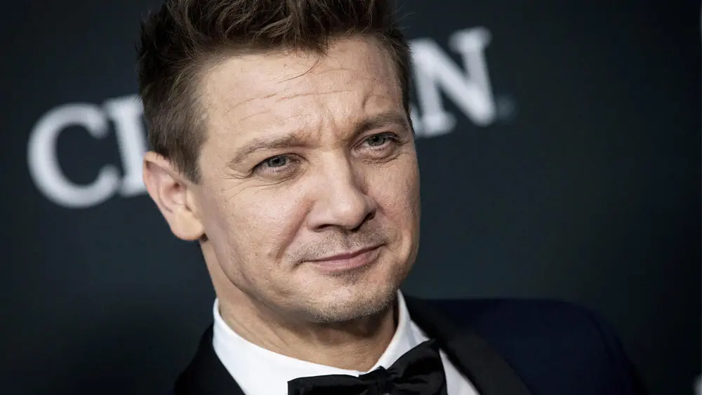 Come sta Jeremy Renner dopo il grave incidente sulla neve