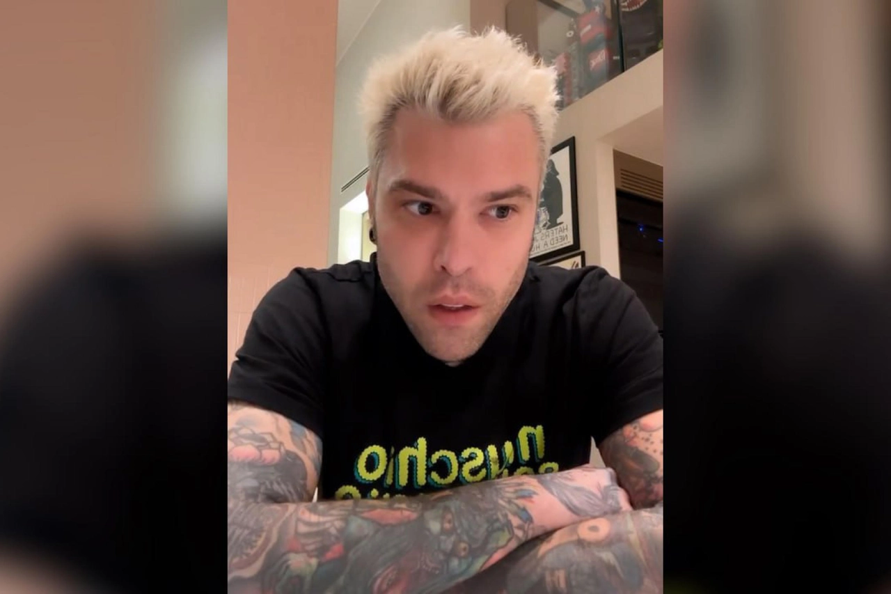 Fedez, marito di Chiara Ferragni, vuole una nave Ong