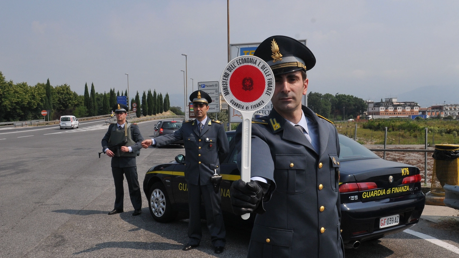 Posto di controllo della Guardia di Finanza (FOTOCASTELLANI)