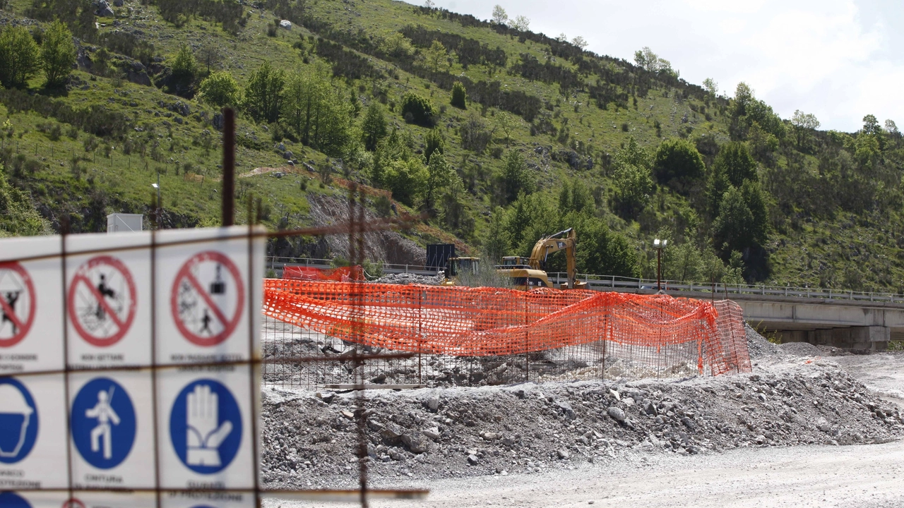 Un cantiere sull'autostrada A3 Salerno-Reggio Calabria (Ap/Lapresse)