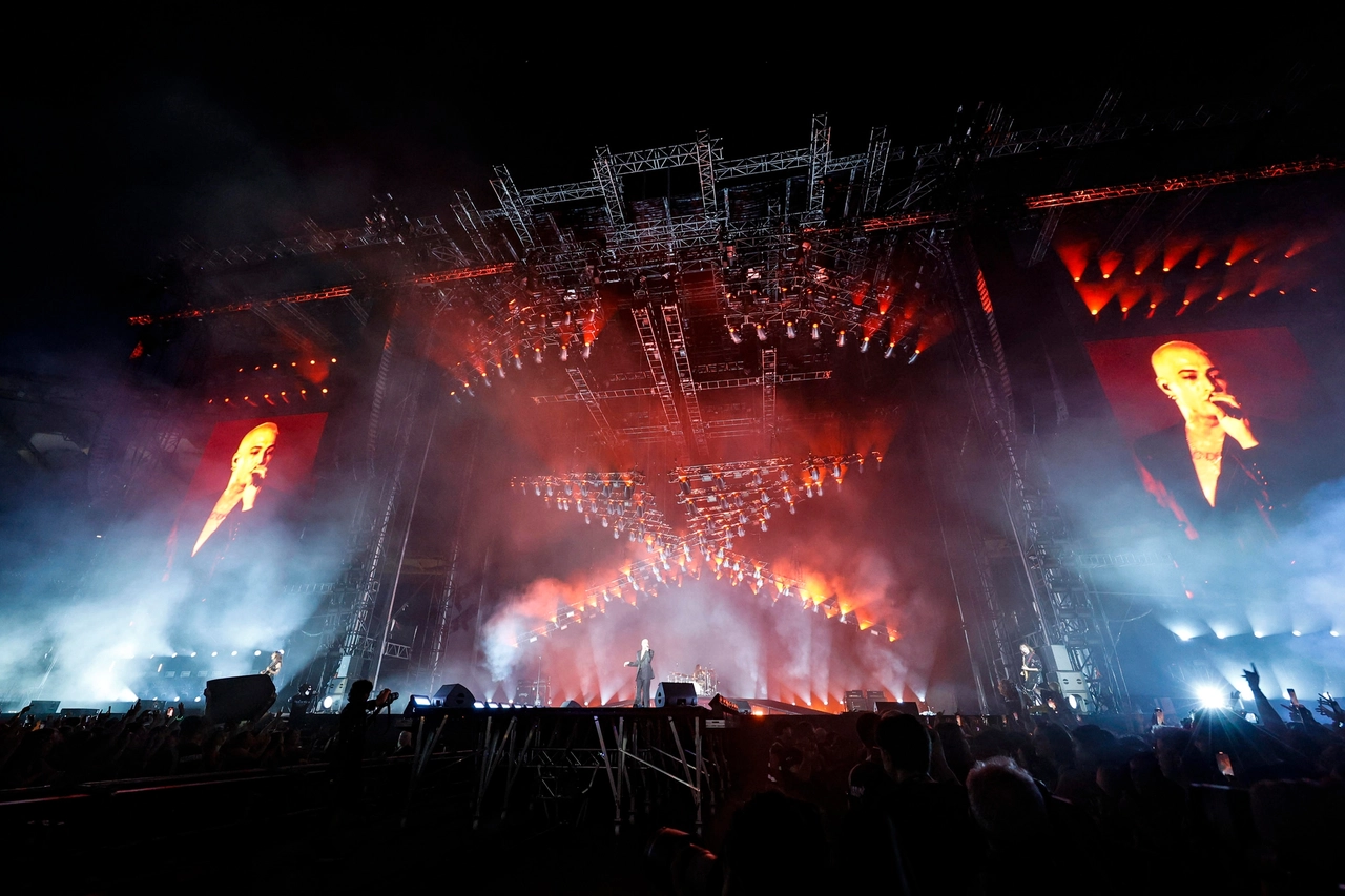 I MANESKIN TORNANO A ROMA E CONQUISTANO L'OLIMPICO