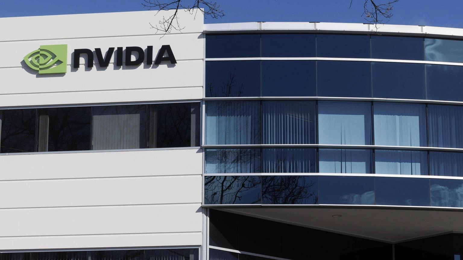 Nvidia corre a Wall Street dopo la trimestrale, +12%