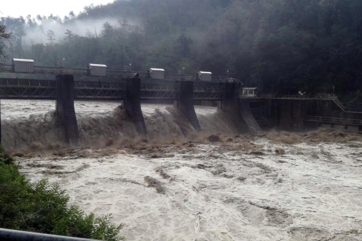 Il fiume Vara in provincia di La Spezia (Ansa)