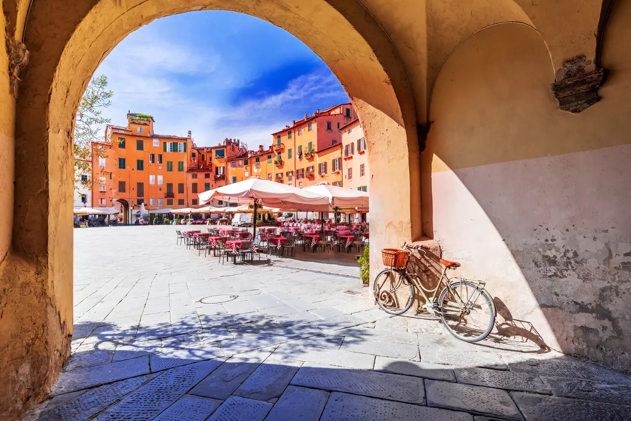 Lucca vola sulle ali di arte e cultura. In ogni stagione