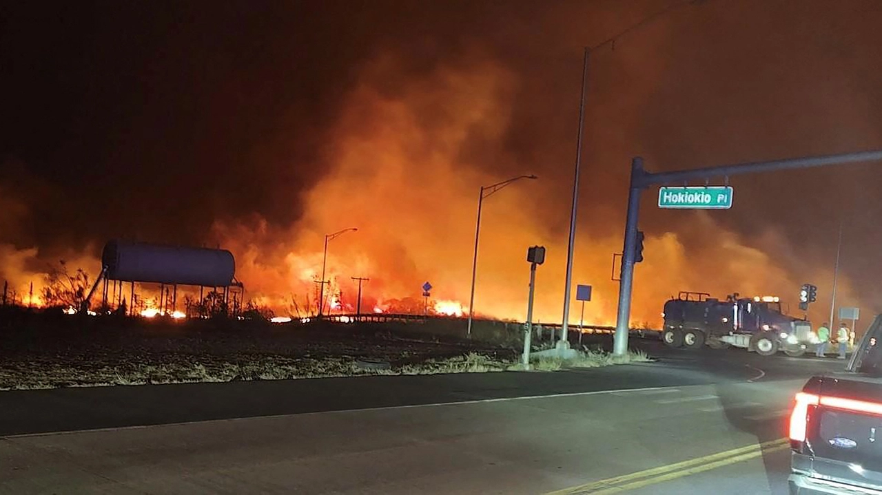 Incendio alla Hawaii: a fuoco l'isola di Maui (foto: AFP Photo)