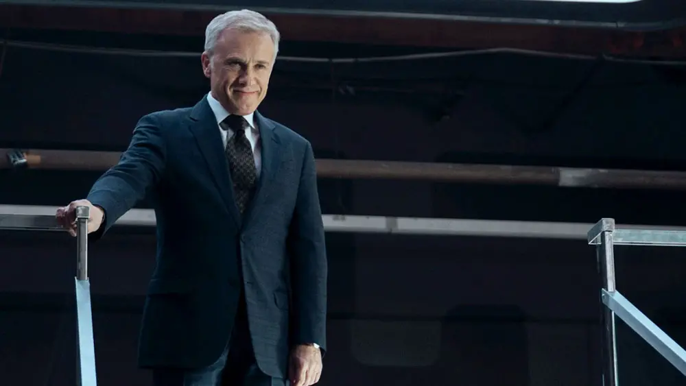 Christoph Waltz è un capo infernale nel trailer di 'The Consultant'