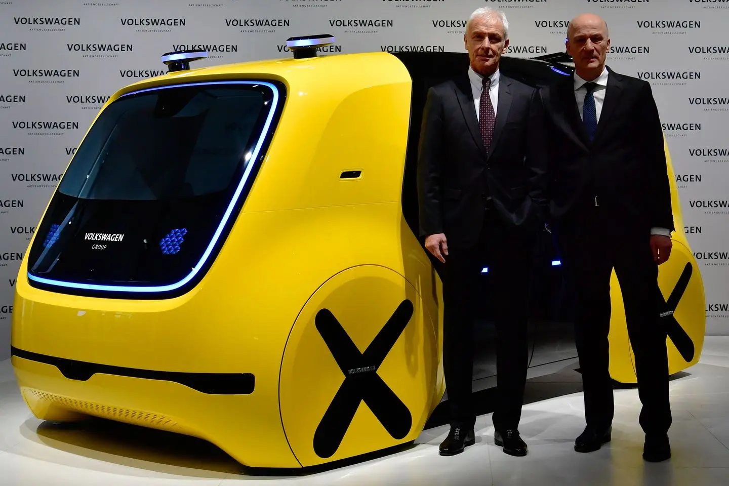 Volkswagen, rivoluzione elettrica. "Dal 2019 un nuovo mezzo al mese"