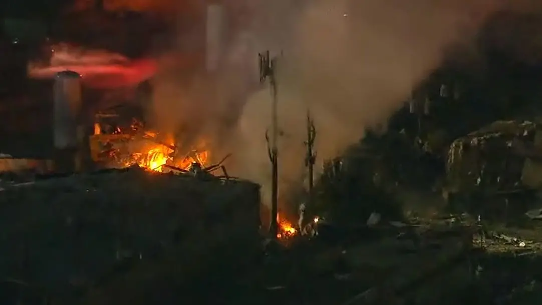 Houston, potente esplosione in un palazzo