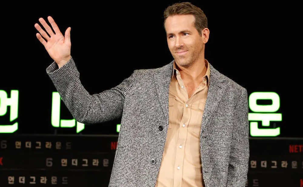 Ryan Reynolds vende il suo marchio di gin per 600 milioni di dollari