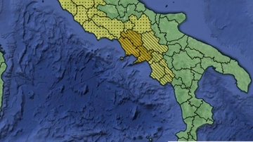 Allerta meteo in Campania: scuole chiuse a Napoli. Ecco le zone a rischio per temporali e vento forte