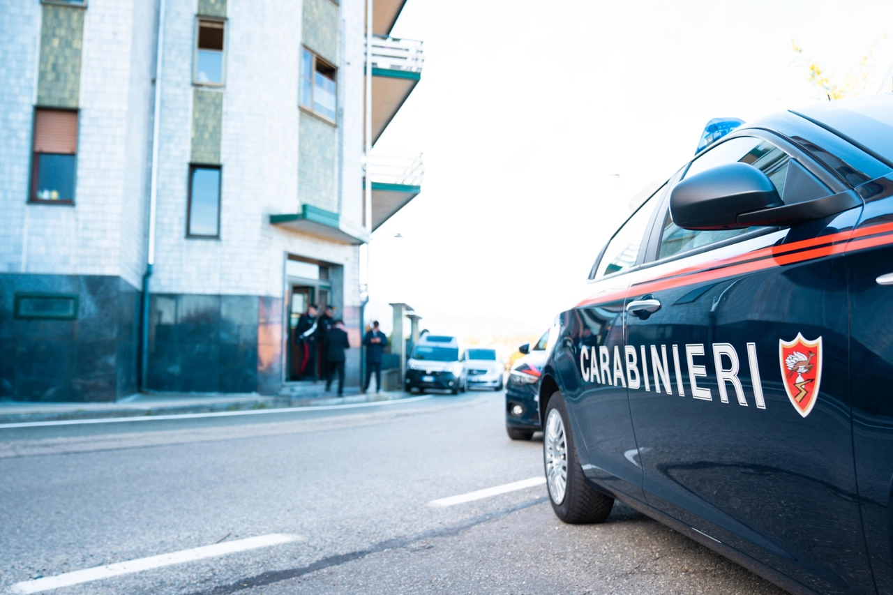 Il blitz dei carabinieri