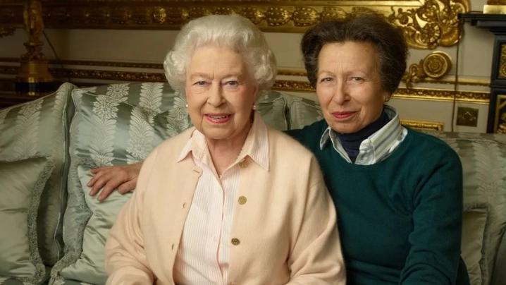 Elisabetta II e sua figlia, la principessa Anna (@theroyalfamily, Instagram)