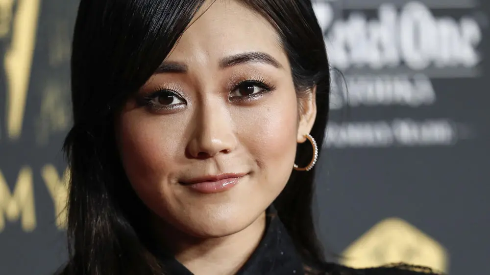 Karen Fukuhara vittima di violenza razzista