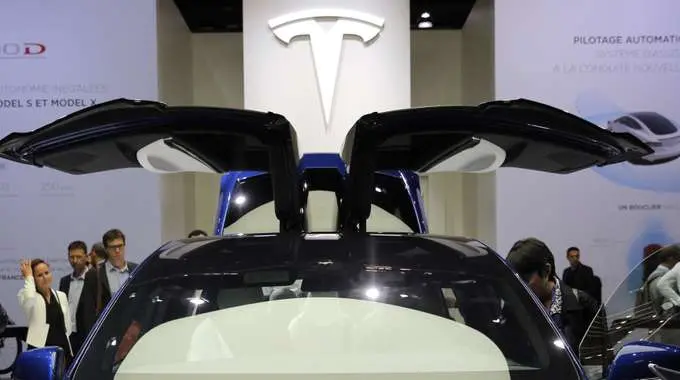 Tesla batte Ford, seconda valore mercato