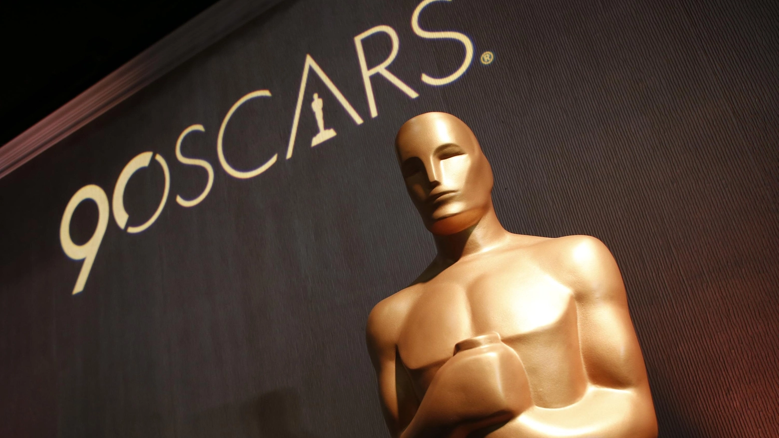 Cinema, la statua dell'Oscar (Ansa)