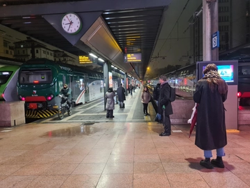 Scioperi, non solo treni: dalla sanità alla scuola il calendario di dicembre