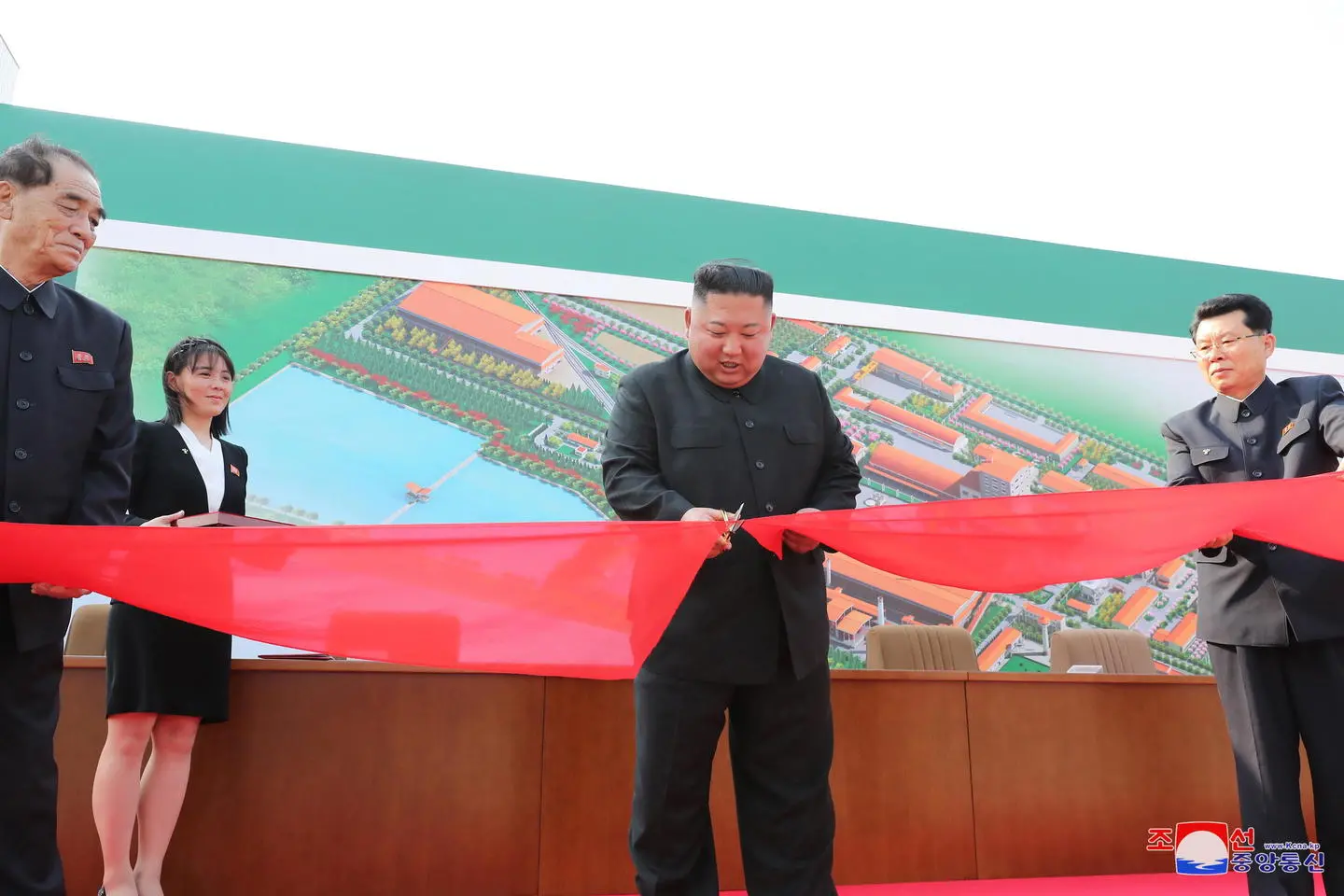 Corea del Nord, Kim Jong-un riappare in pubblico