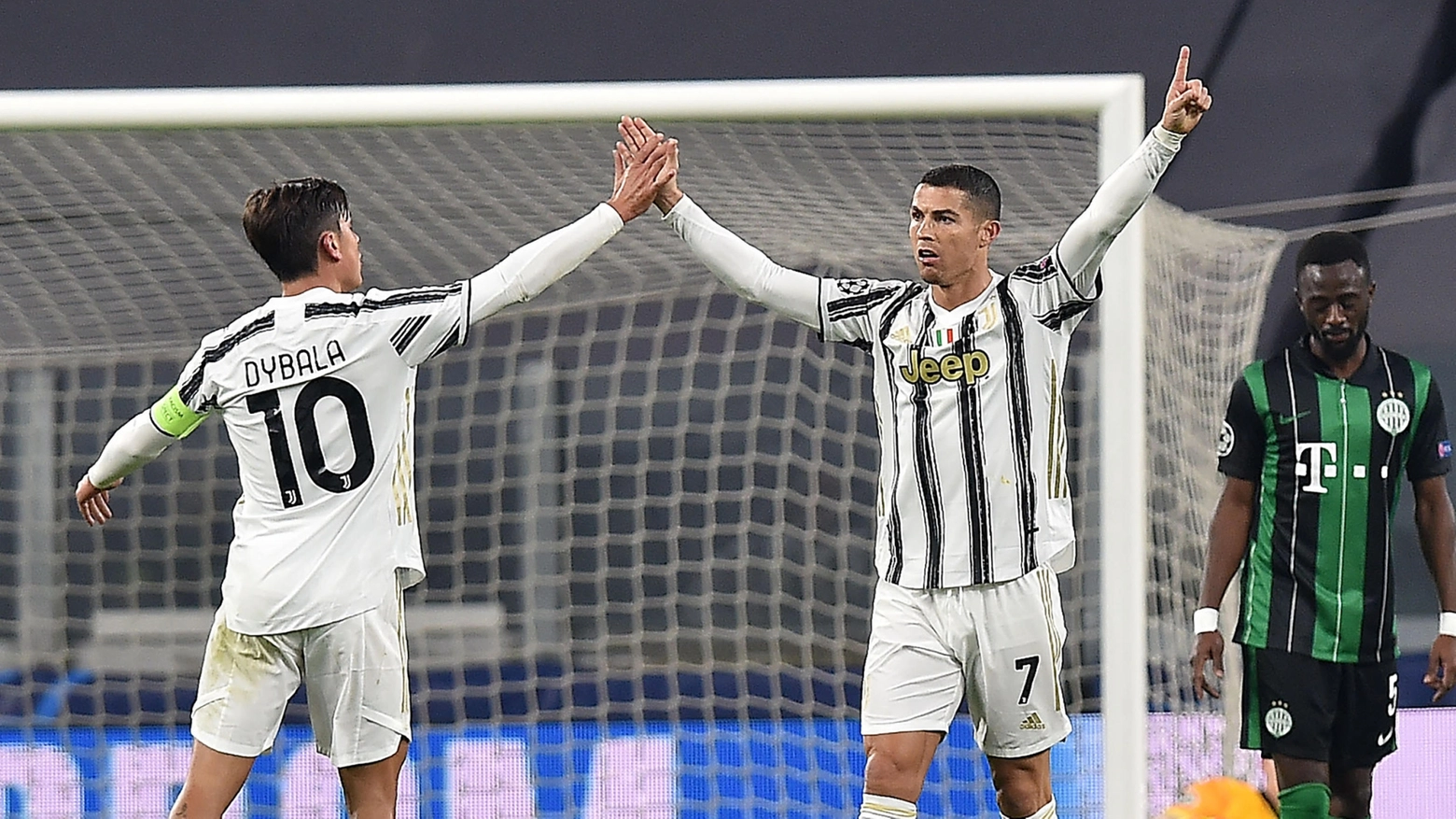 L'esultanza di Ronaldo dopo il gol al Ferencvaros 
