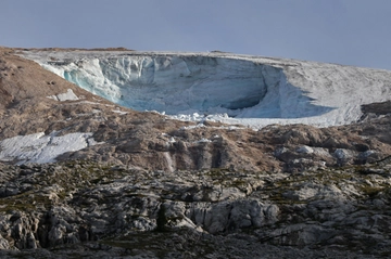 Previsioni meteo: il caldo africano andrà avanti per giorni. Record dello zero termico a 5.328 metri. Temperature choc sulle Alpi