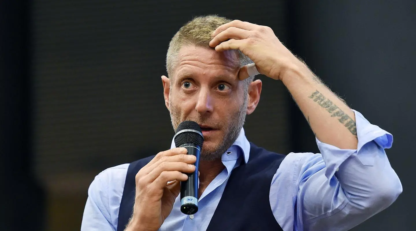 Migranti, Lapo Elkann: "Non mi piace Salvini, Ong servono". Replica: "Parole stupefacenti"