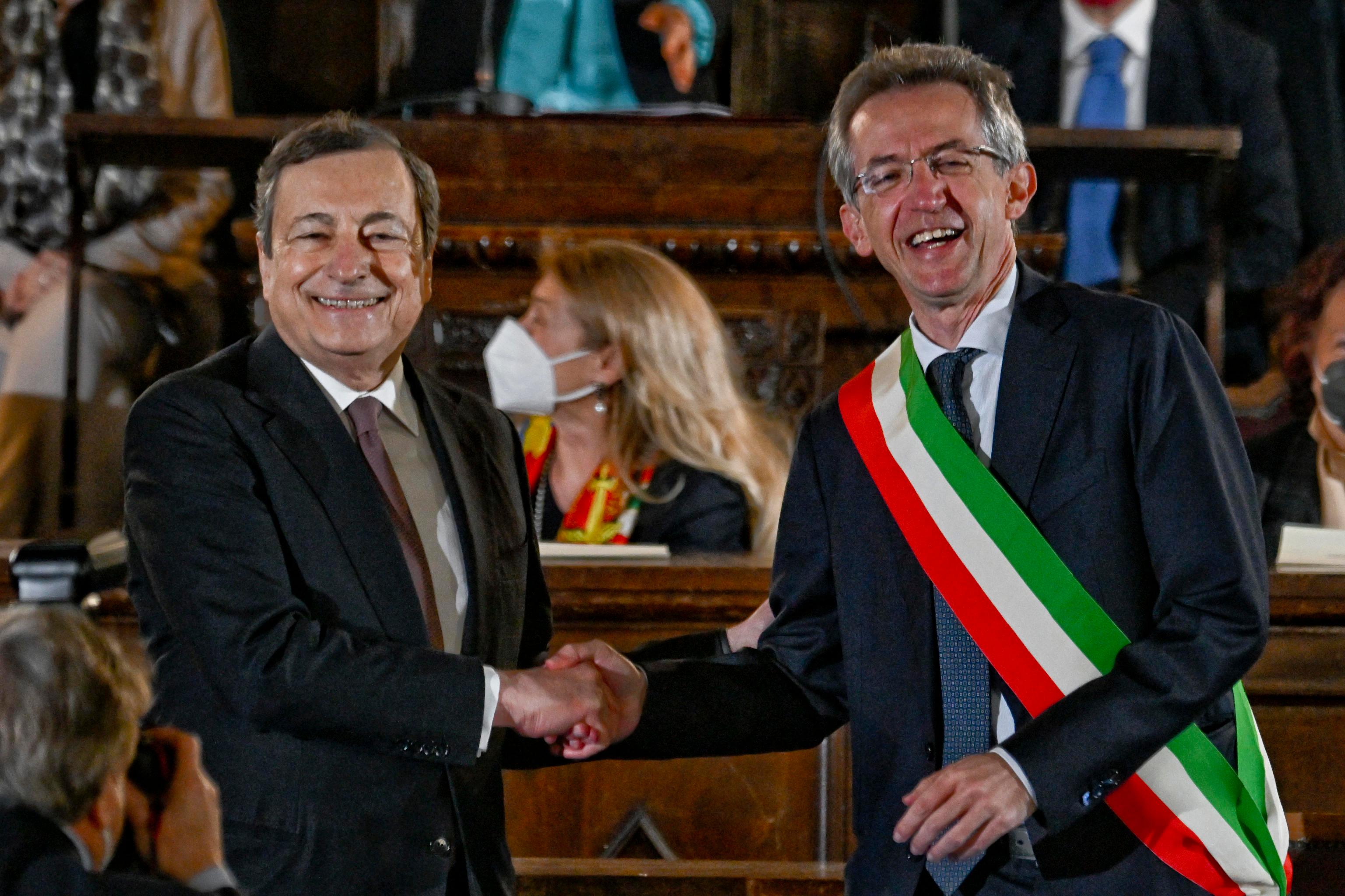 Draghi A Napoli Firma Il Patto: "La Questione Meridionale Esiste ...