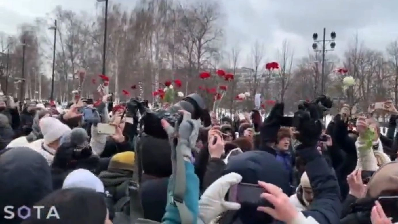 I parenti dei soldati russi arruolati manifestano a Mosca (X @nexta_tv)
