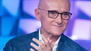 Grande Fratello, Alfonso Signorini ammette: “Abbiamo sbagliato cast, basta trash”