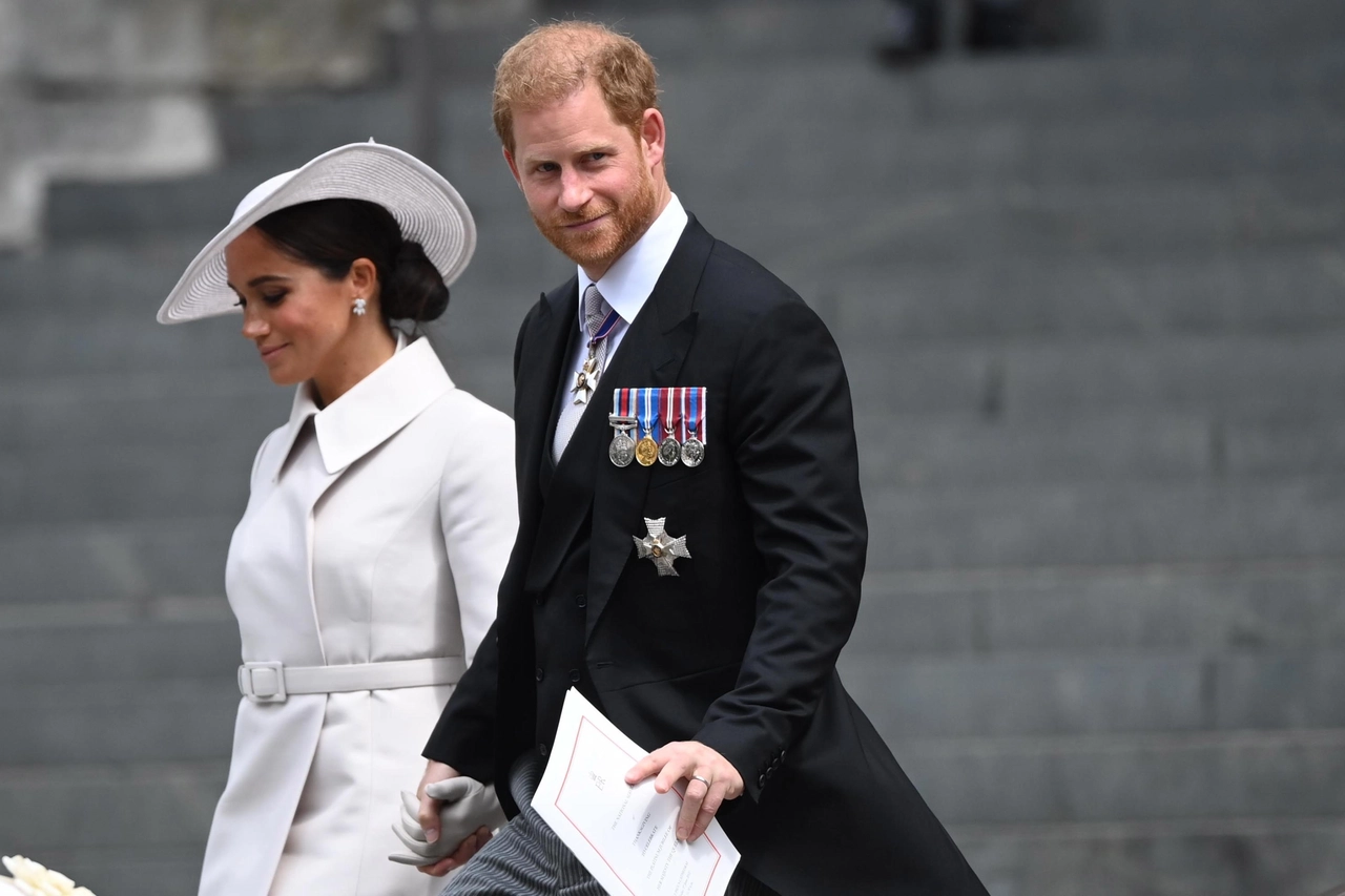 Il principe Harry e la moglie Meghan (Ansa)