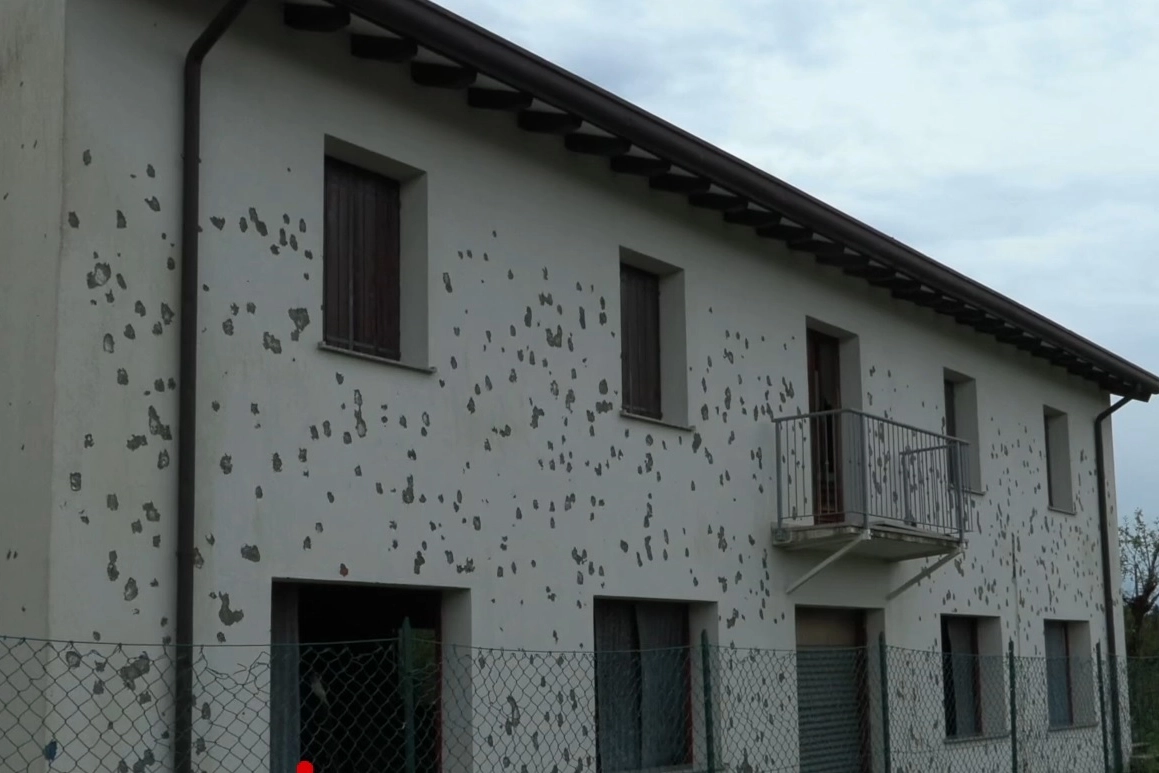 Mortellano, Udine: la facciata di una stabile danneggiata dalla grandine